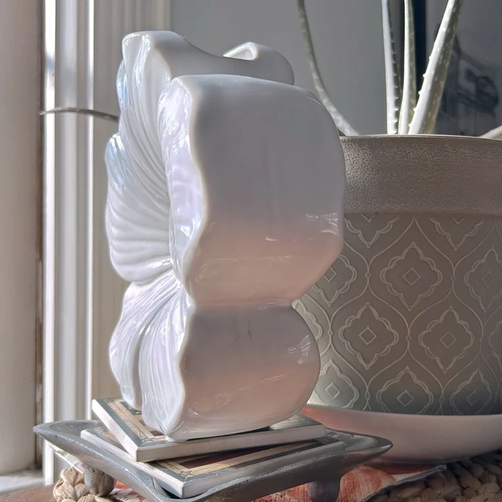 Flower Vase Ceramic NEW Perfect Size Ecru White